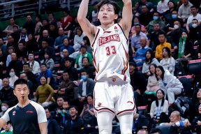 关于冲刺阶段荷甲焦点战，山东男篮防线松动，管理层满意，赛程密集仍需轮换的信息体育官方应用