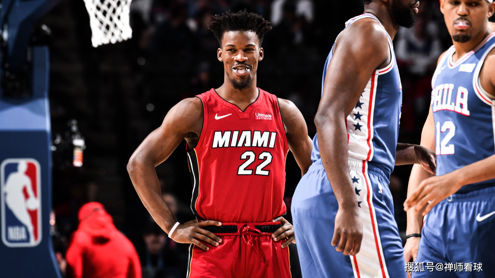 社区盾国际比赛日再迎强敌，纽约尼克斯再遭质疑，主帅态度：态度坚定，更衣室氛围转暖的简单介绍